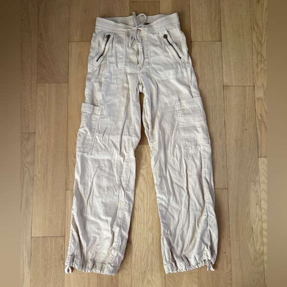 American Eagle Dreamy Drape Cargo Pants - Picture 2 of 6